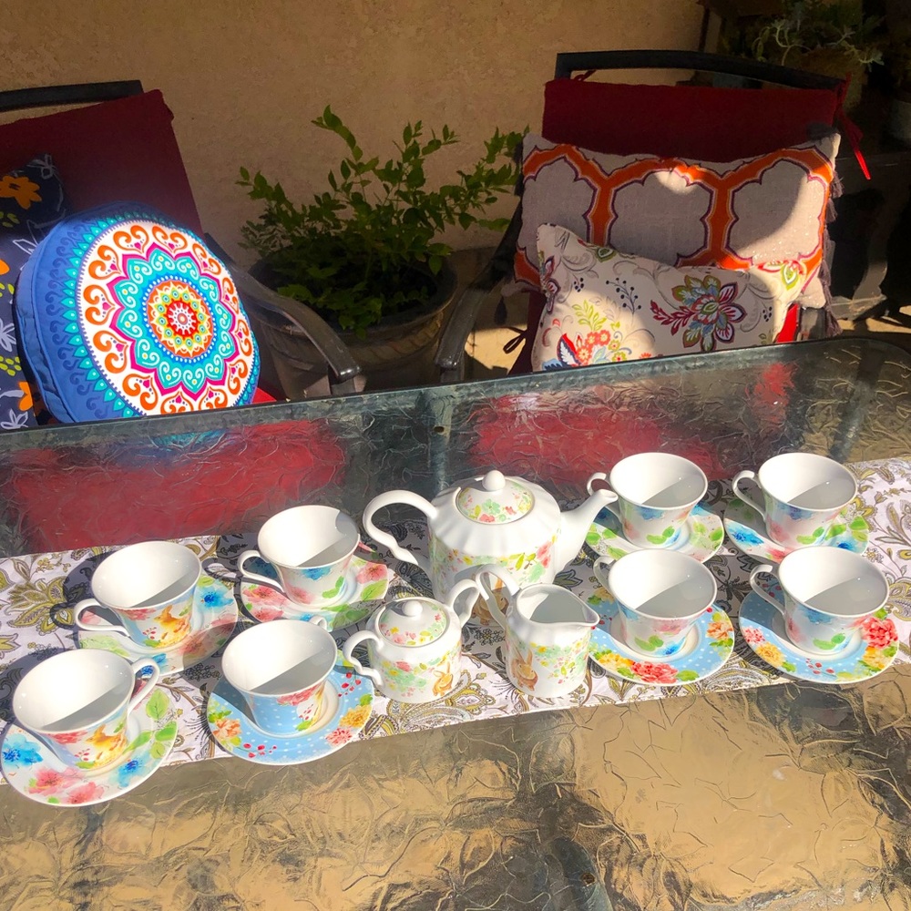 222 fifth tea set